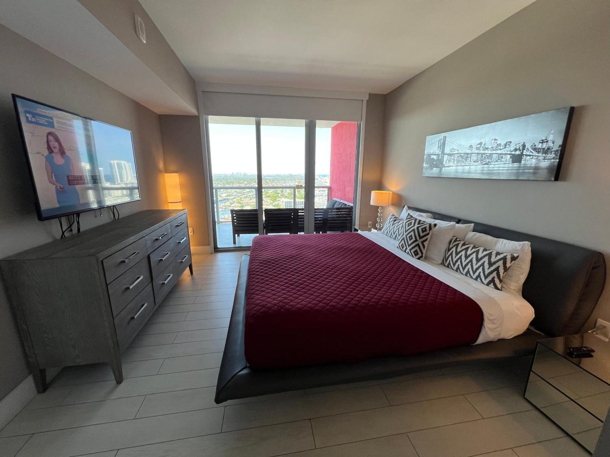 Mvr Apartments At Beachwalk Resort Hallandale Beach Exterior photo
