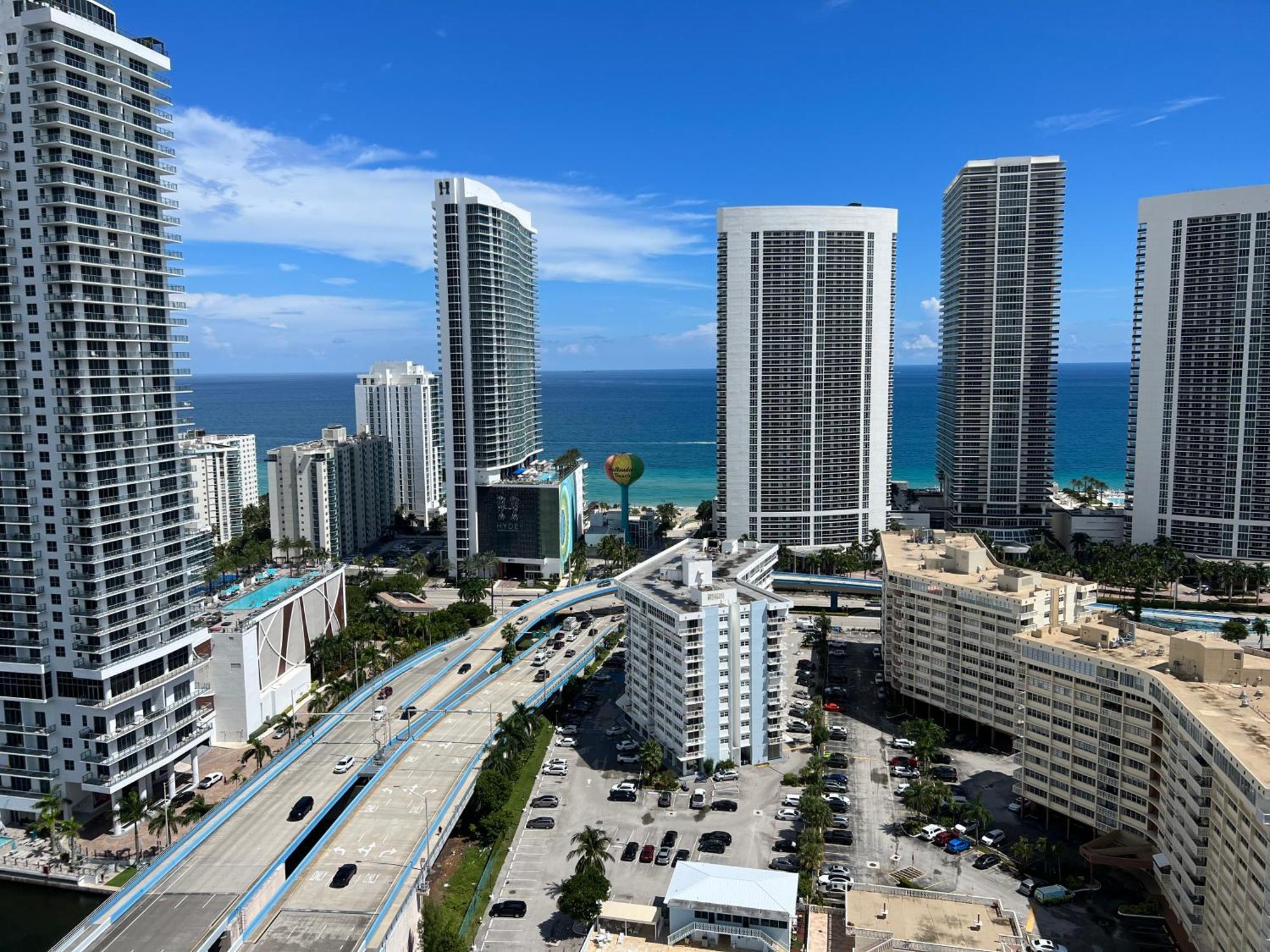 Mvr Apartments At Beachwalk Resort Hallandale Beach Exterior photo