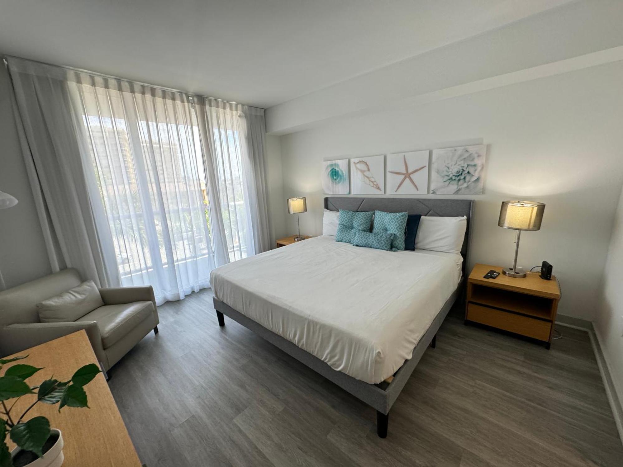 Mvr Apartments At Beachwalk Resort Hallandale Beach Exterior photo