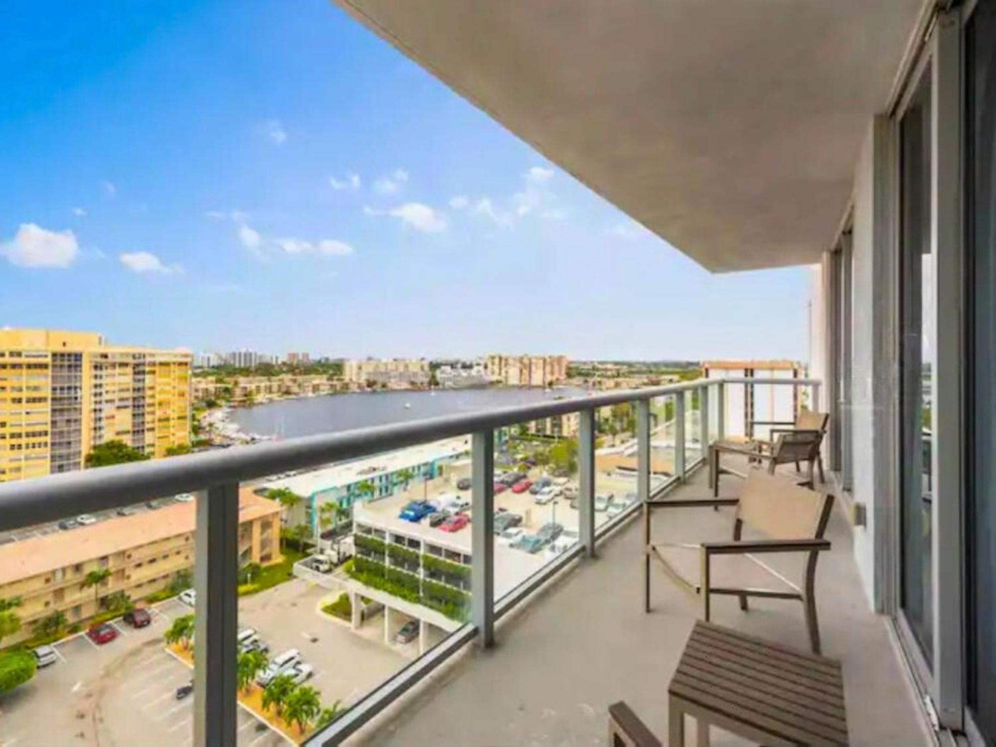 Mvr Apartments At Beachwalk Resort Hallandale Beach Exterior photo